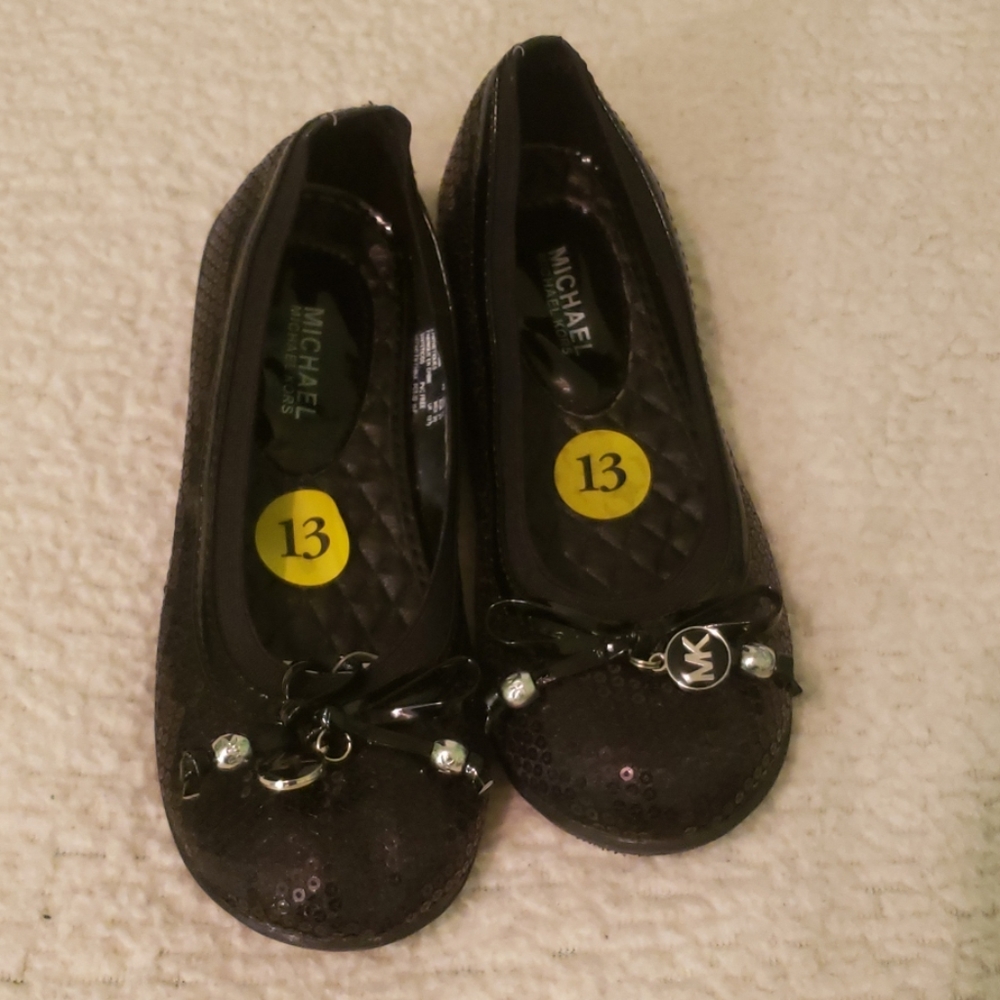 Black Michael Kors Rover girls dress slippers
